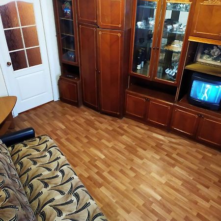 Прокофьева 24Б Уютная Посуточная Квартира Sumy Exteriör bild